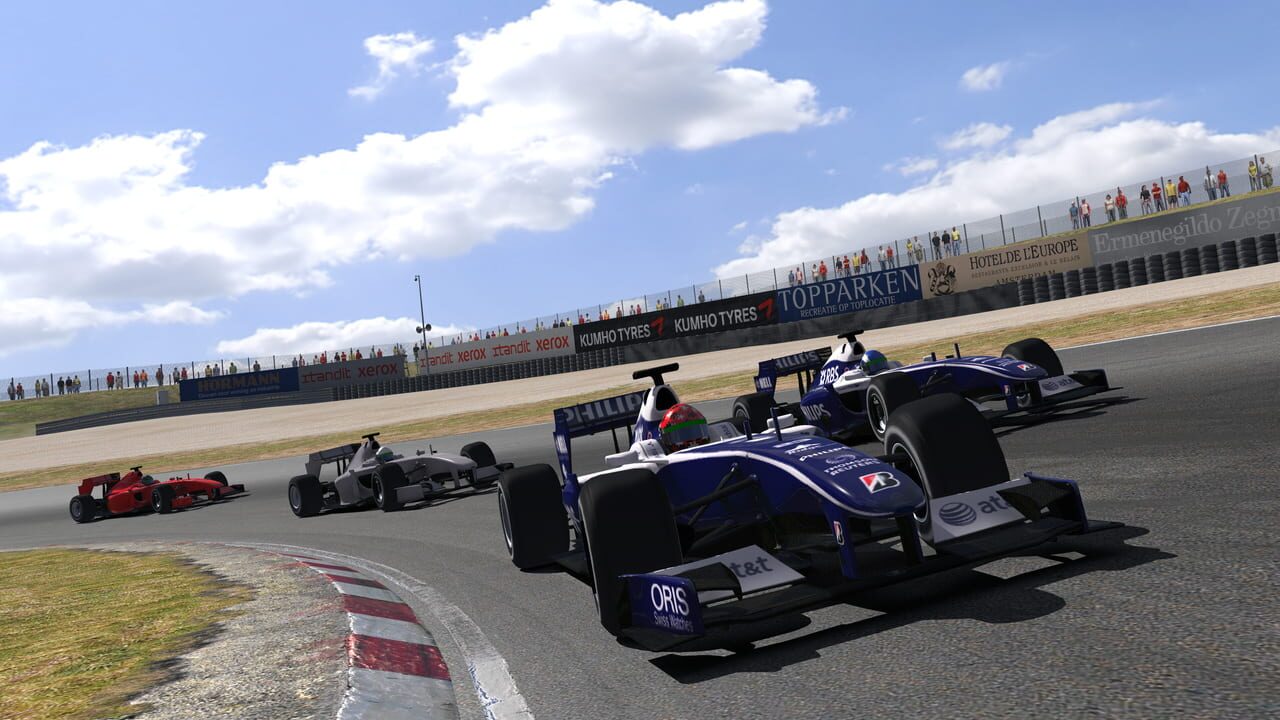 iRacing gameplay
